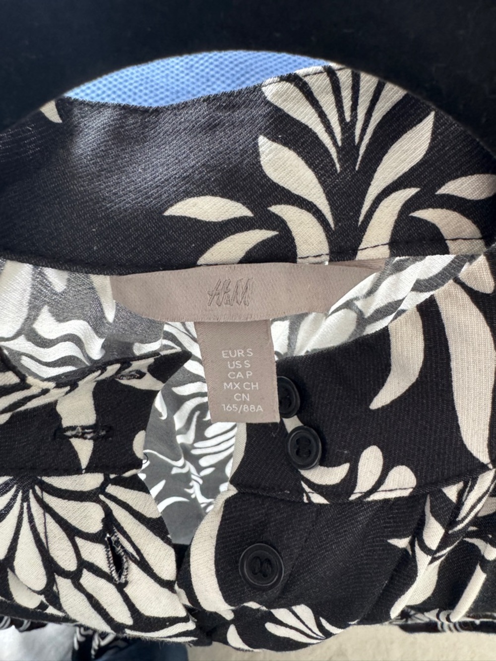 H&M Black and White Long-Sleeve Printed Midi Dress - Picture 5 of 9